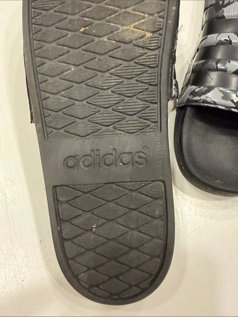adidas Men's Black and Gray Patterned Slide Sandals